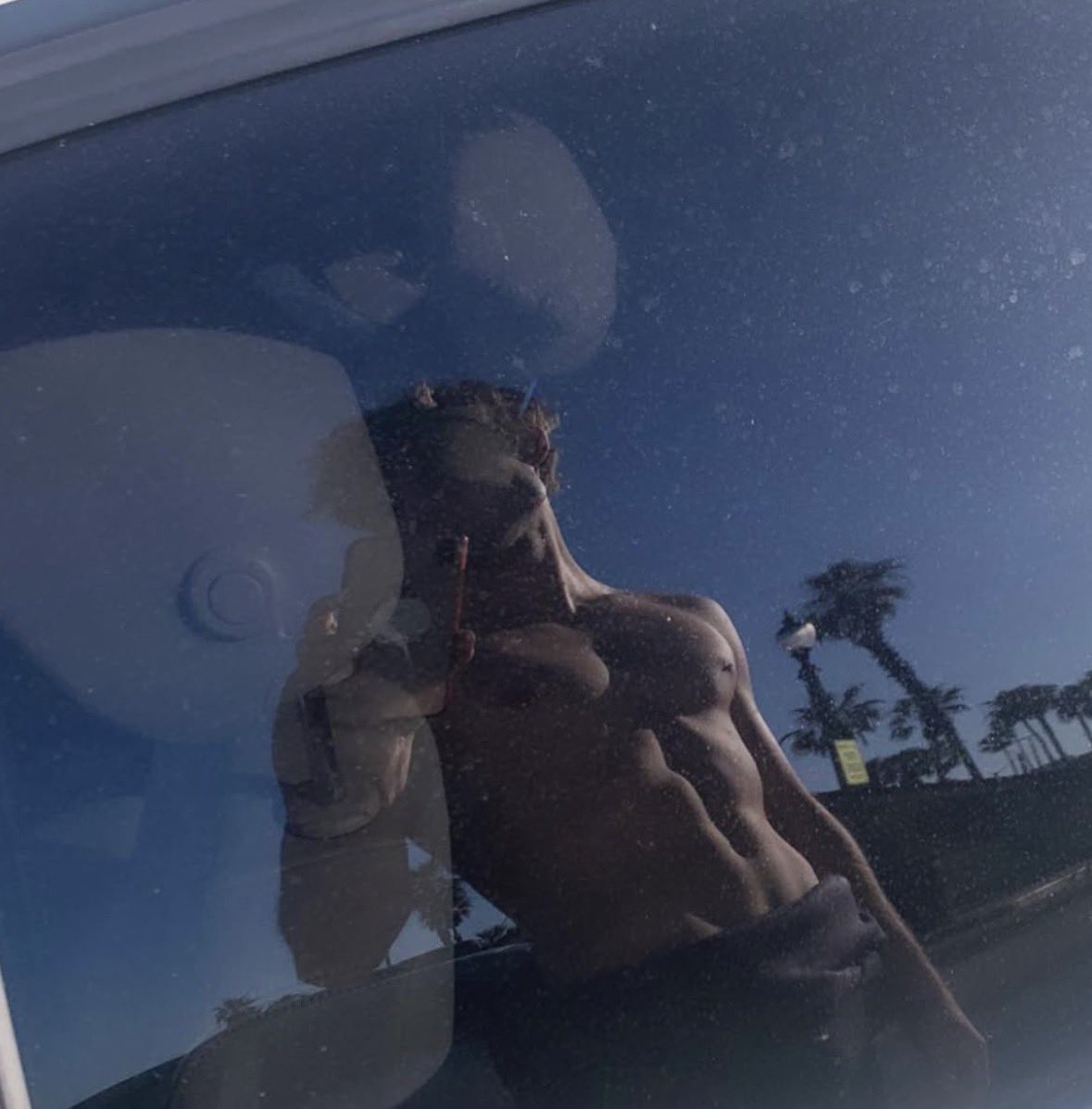 shayjazi's tweet photo. bryce’s pictures are so teaa this mf is a veteran #loveislandusa https://t.co/O0jCPGNFxe
