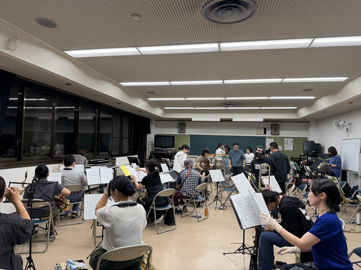 vivace1994's tweet photo. 昨日も練習でした。台風の影響により雨が凄かったですが、雨にも負けずたくさんの団員が参加してくれました✨
#ヴィヴァーチェ #天白区　#団員募集 https://t.co/JbIVygw9jz