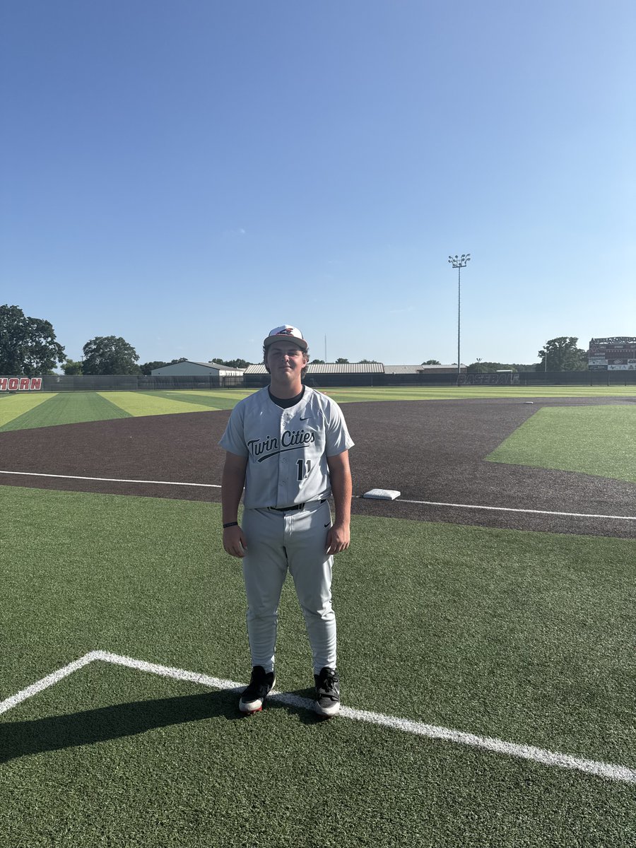 FiveToolTexas's tweet photo. F: @DFWTwins 16U National 10, 254 Bambinos Blue 0
PoG: @bostonbarlow18 5 IP, 3K, 0H
Hitter: @Landry_Minnix 3-3, 2 RBI https://t.co/yybW0rUbFO