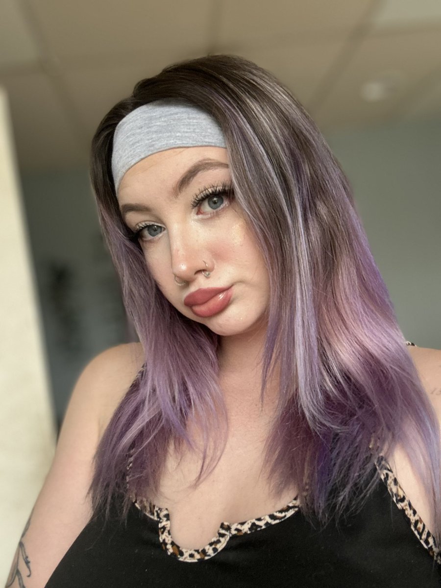 payvixi's tweet photo. Normalize sending me $1K https://t.co/J5VFErZmzy