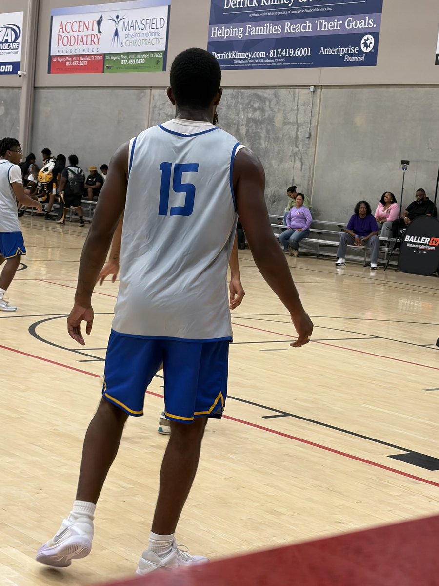 JayceWiley18's tweet photo. Went 2-1 in TABC this weekend! Had a great time and played hard!

@lvpirates @Coach_WAC_IV @la_vegaBball @JermaineCarpent https://t.co/XAPCcX83EB