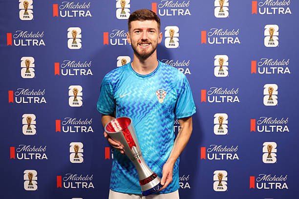 marifcinter's tweet photo. 🇭🇷 Petar Sucic premiato come MVP di Croazia-Ghana 👏🏼 https://t.co/L5s6uYCaRj