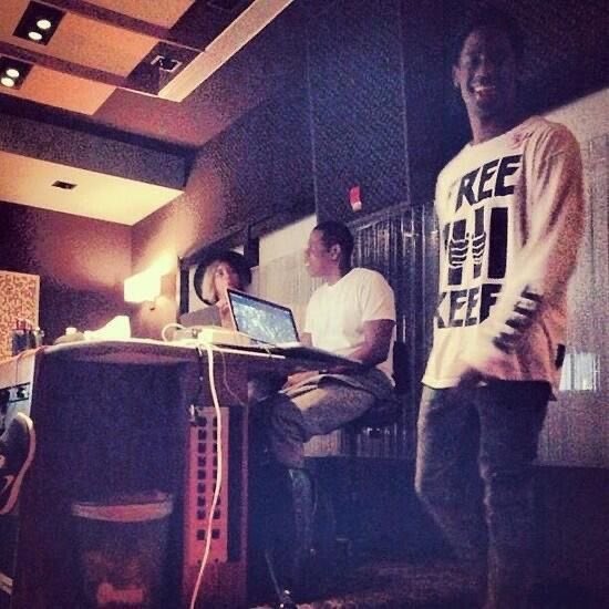 stillwater4u's tweet photo. I was shocked to find out jayz has writing credits on these Beyoncé songs: KITTY KAT!!, Alien superstar, partition, flawless remix, mine ft drake, II MOST WANTED with Miley!! I need to see the bts from studio sessions omg! https://t.co/3CzEsRGqIM