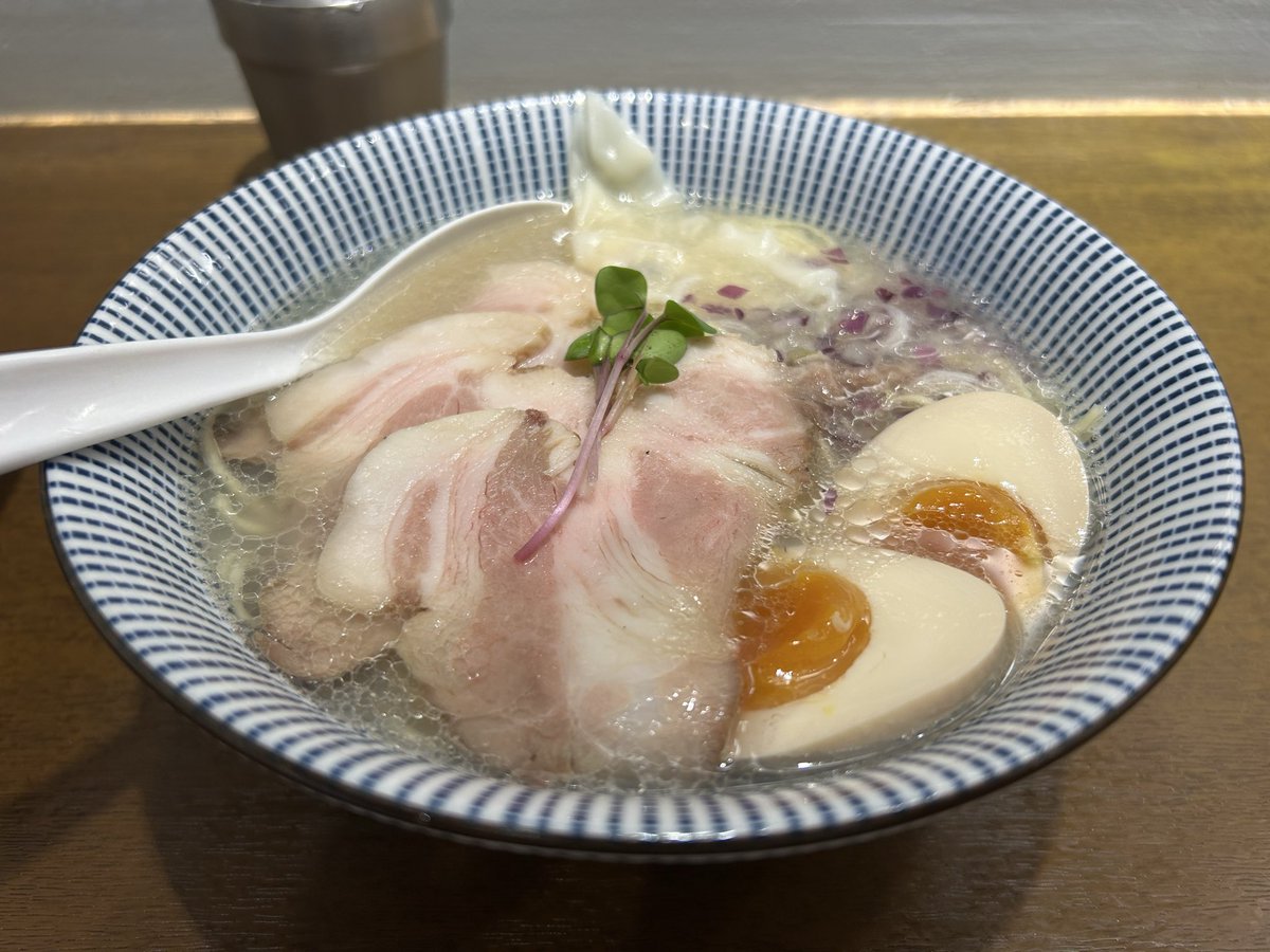 blue_prayer's tweet photo. マジで食べてばっかりだったからデブ活旅行だったかもしれねえ… https://t.co/VbuzsLUW3q