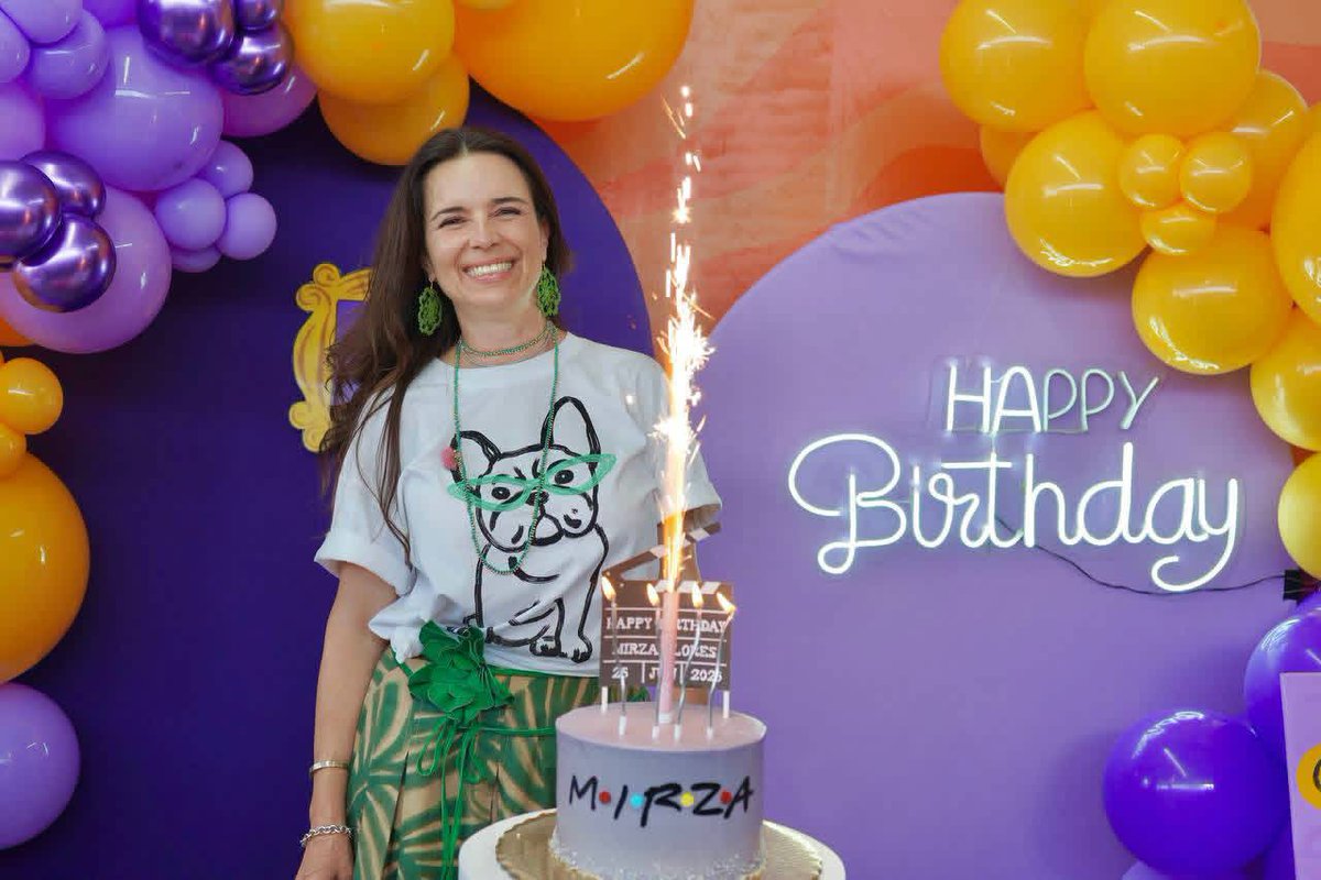 MovGDL's tweet photo. Hoy felicitamos a la Coordinadora Estatal de nuestro Movimiento, @MirzaFloresG, con motivo de su cumpleaños.   

De parte de toda la familia de naranja en Guadalajara, le deseamos que sea un día lleno de mucho amor.

¡Felicidades! https://t.co/BwgQ4klHmk
