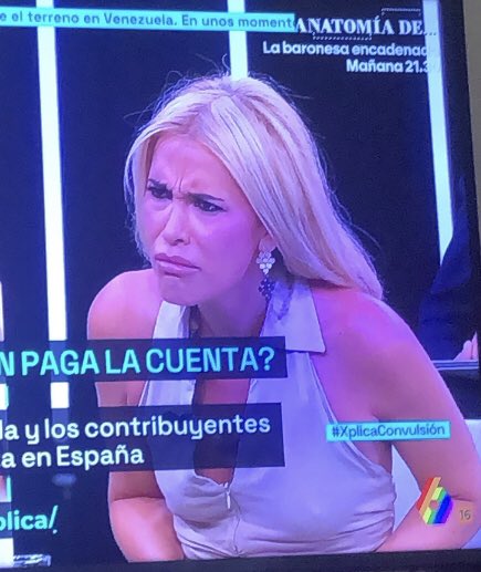 ale1889_'s tweet photo. Pobre charo, no entiende nada la pobre…😂😂 https://t.co/ab8Lo3p6QA