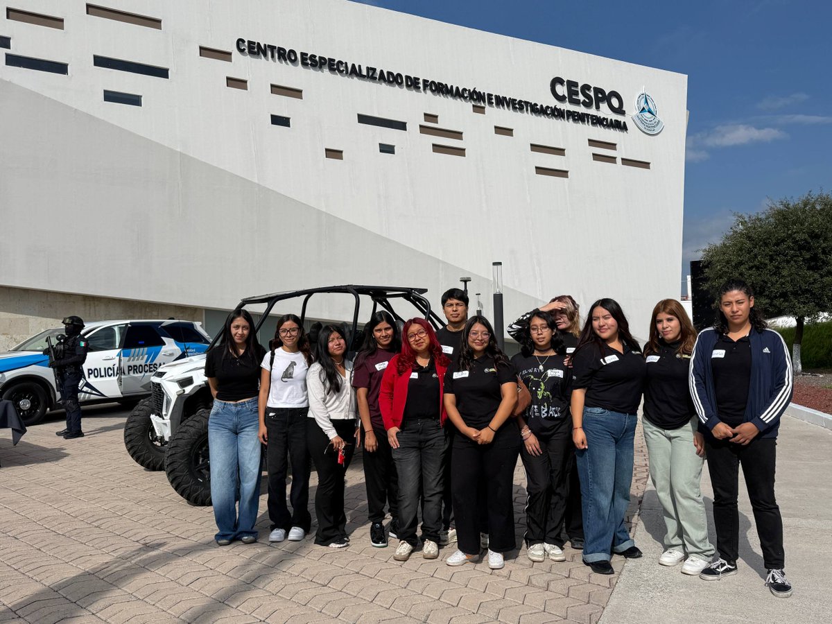 cespq_qro's tweet photo. Hoy en #ConociendoLaCESPQ recibimos a estudiantes de CESBA. 

Gracias al impulso del Gobernador Mauricio Kuri, el sistema penitenciario de Querétaro continúa fortaleciendo los espacios de diálogo y acercamiento con la comunidad. 

Abrir las puertas a la sociedad permite compartir el trabajo que se realiza con transparencia. 🙌🏼 #AquíContigo