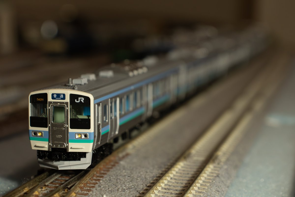 3iku2's tweet photo. 211系0代 N606編成を仕立てたよ。N6は4本目、今回はモニタリング設置の6番。Tc211-6～M´210-12までは今までと一切変わらず。Tc´210-6のみいつか作るナハT14編成用に確保してたモニタリング装置をそれっぽく設置。一部機器移設。斜めってるの案外気になるなぁ、もうちょい丁寧にやりゃあ良かった。 https://t.co/IexDEYep7J
