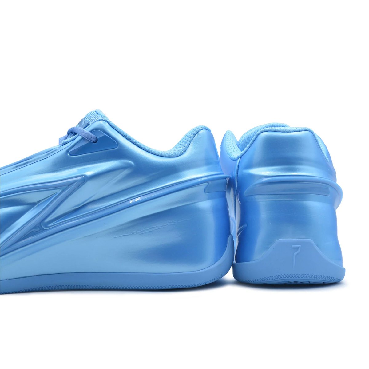 JustFreshKicks's tweet photo. RETAILER LOOK: Nike KD 19 "Candy Paint Blue" 🥶

🗓️ July 29th
💰 $155 https://t.co/z7oKm1iE4n