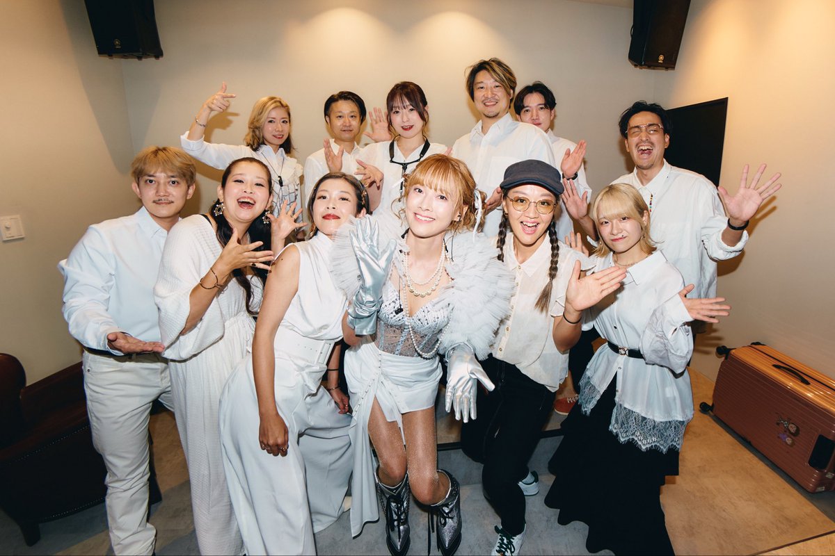 ananana84536062's tweet photo. ㊗️庄最愛夏BIRTHDAYワンマンライブ🎙️
『誕生日の２日後 2026』
LDH kitchen THE TOKYO HANEDA

サポートしてくれた最高のバンドメンバーに感謝😭👏

Dr.A-ya
@AYAchang_d

Ba.笠原 佑介
@bouzu1

E-Guit.大石 善也
@kuranosukegt

Key.鈴木 一葉
@Kazuha18key

Syn.東島 実穂
@MihoHigashijima

Tp.菅家 隆介
@ryuupyon

Tb.藤村 尚輝
@Naoki_Fujimura_

Sax.井坂 茉樹
@isakamaki_sax

Cho.
富岡 美保
@tomie1981

Dyeru
@popoendyeru

坂牧 俊輔
@shun_january6

photo by MIKAGE