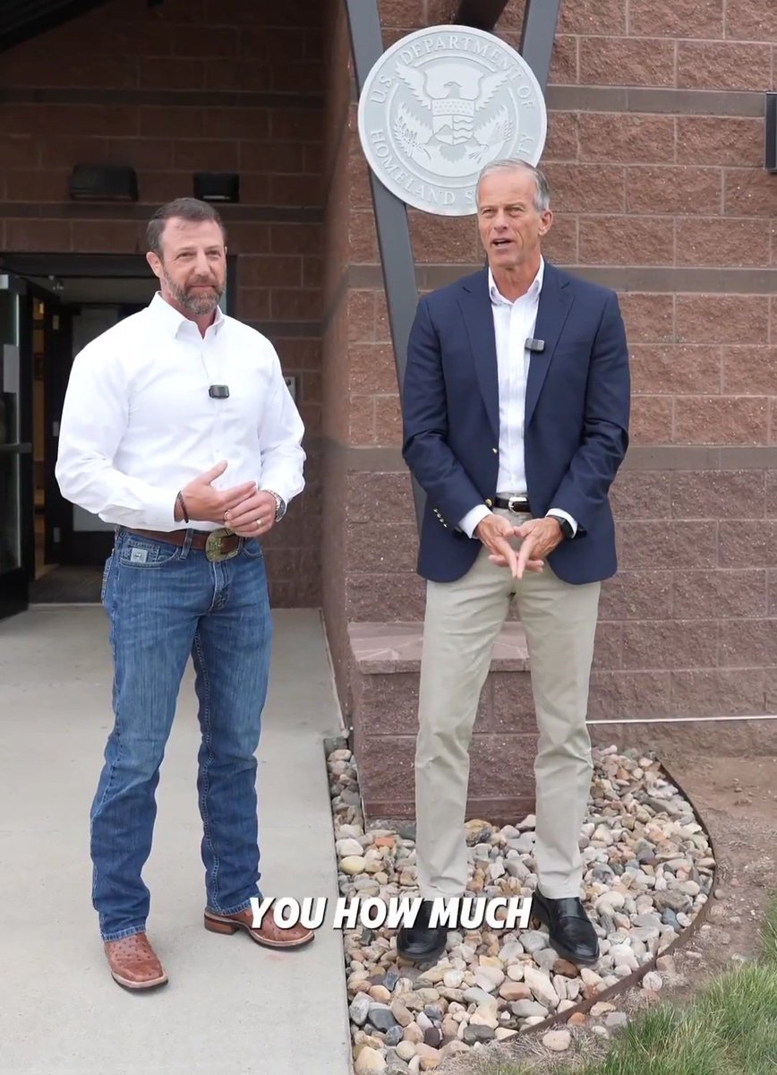 MissBeck12's tweet photo. He loves hanging out with his good friend traitor Thune....
That's all you need to know about Mark Wayne Mullin. https://t.co/VWWudAAnd3
