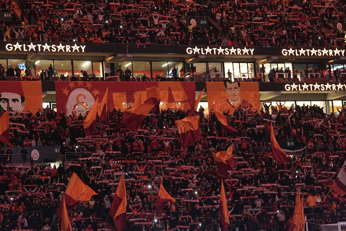 GalatasaraySK's tweet photo. Günaydın #ŞampiyonGalatasaray Ailesi https://t.co/NYs7PXTPRU