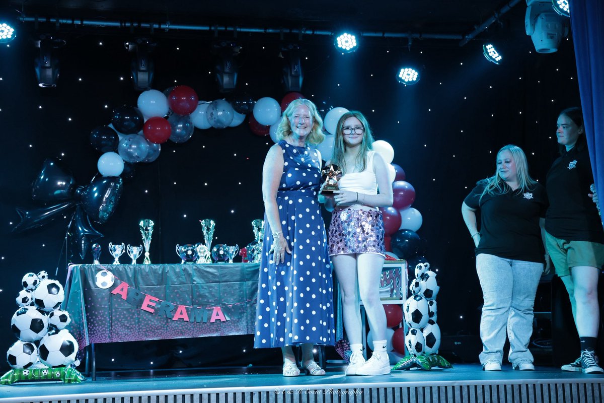 FcAberaman's tweet photo. Aberaman Ladies And Girls Fc Under 13s

Top Goal Scorer - Seryn Parry
Most Improved - Taya Bryant
Most Improved - Amy Riddiford
 Players Players - Seryn Parry

Well Done Girls 👏❤️🖤⚽️ https://t.co/cim55qeWtN
