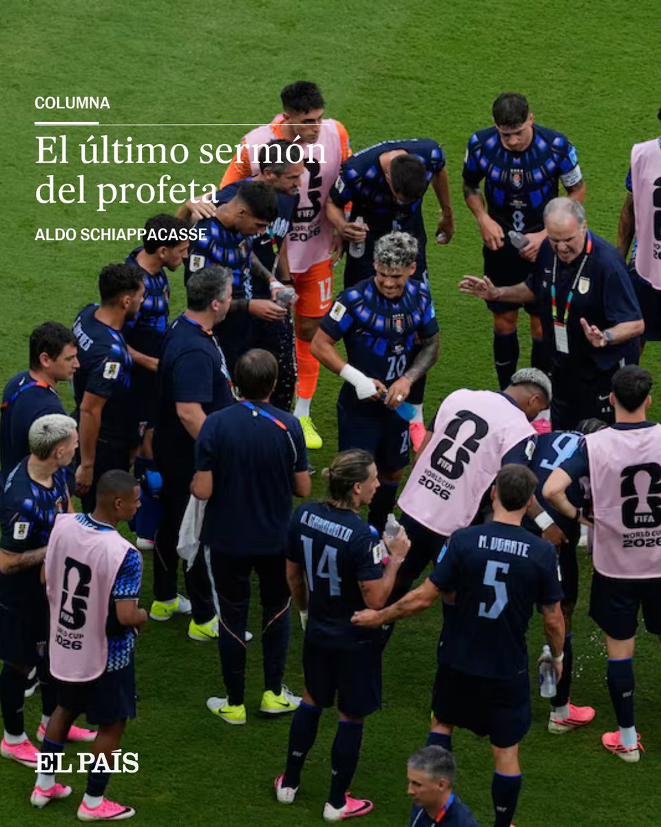 elpais_america's tweet photo. 🖊 Opinión | "La derrota de los charrúas en el Mundial dolió más en Chile que en Uruguay. La feligresía de Marcelo Bielsa sufrió la terquedad de un entrenador que volvió a cometer, con persistente convicción, los mismos errores del pasado", escribe Aldo Schiappacasse https://t.co/AaITi0yh8y