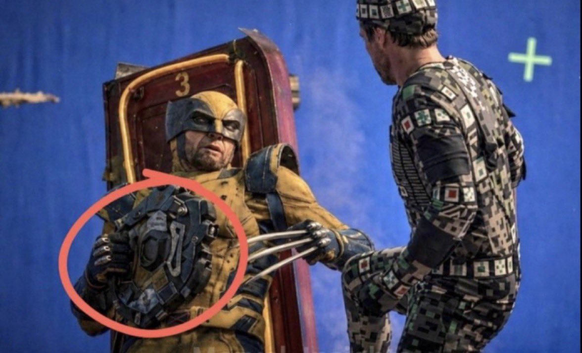 Ray_XD1r1's tweet photo. this photo is a.i upscaled .In the opening of Avengers doomsday incursion will happen and tobey spider-man and x-men worlds will collide and wolverine deadpool and magneto will tried to destroy tobey's world and they have a device to destroy the world that is in wolverine's hand. https://t.co/CH5OfGmXXQ