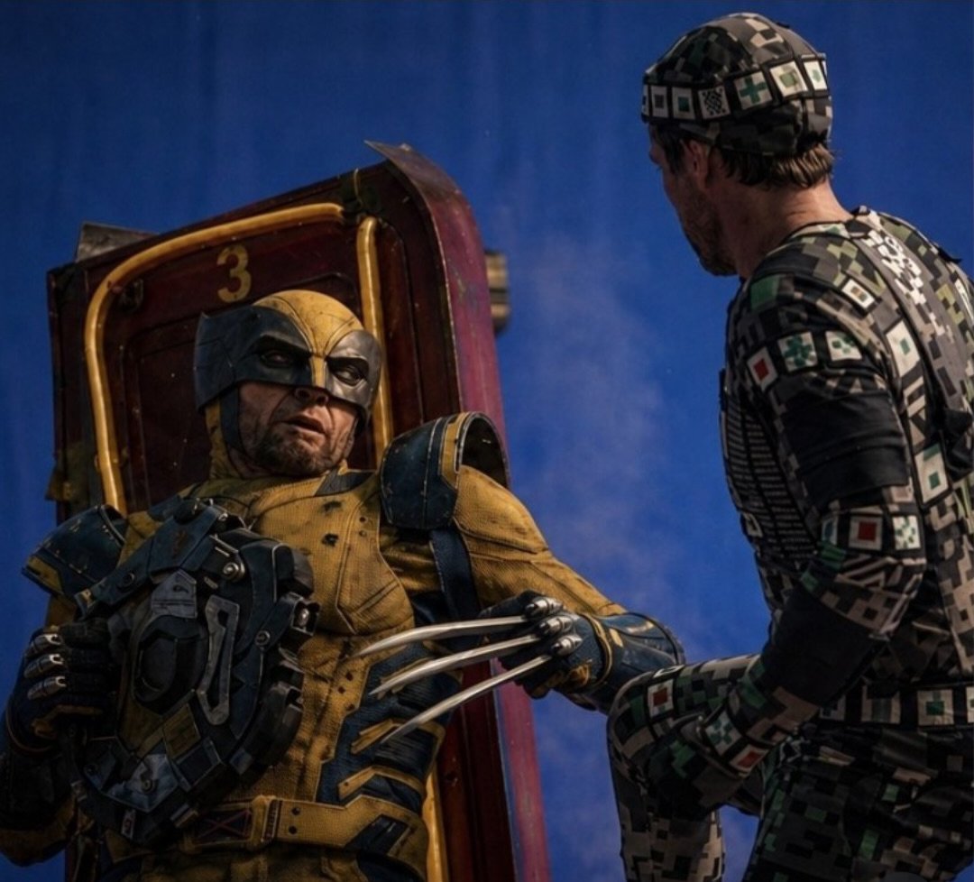 Ray_XD1r1's tweet photo. this photo is a.i upscaled .In the opening of Avengers doomsday incursion will happen and tobey spider-man and x-men worlds will collide and wolverine deadpool and magneto will tried to destroy tobey's world and they have a device to destroy the world that is in wolverine's hand. https://t.co/CH5OfGmXXQ