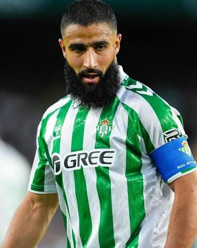 RealBeticos's tweet photo. 🚨 ÚLTIMA HORA

Nabil Fekir ha quedado libre tras finalizar su etapa en Arabia Saudí y, según se ha podido saber, se ha ofrecido al Real Betis con la intención de vivir un último baile vestido de verdiblanco.

En el club estudian la posibilidad, aunque por el momento no hay negociaciones avanzadas.
