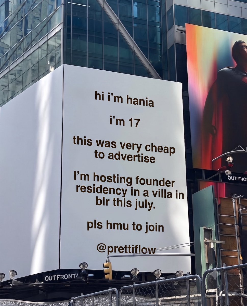haniathebest's tweet photo. trust me this billboard is real 🫶🏻🙂‍↔️ https://t.co/BXzxoghaai