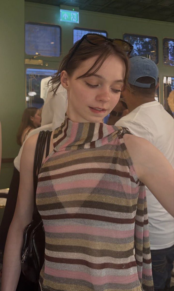 Sjmthinker's tweet photo. Gay son or lesbian daughter https://t.co/gj39sQC55a