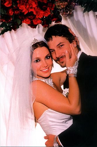 teo_sid's tweet photo. @queloucuragente @eslivaoficial Ah, mas infelizmente ele era gato quando a Britney casou com ele, embarangou depois do divorcio https://t.co/qDHYWlVJhH