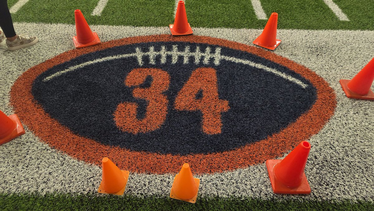 nadler_a's tweet photo. @BearDownGirl I just spent tge day here ...fuckin hallowed ground https://t.co/mAOvLDJbRB