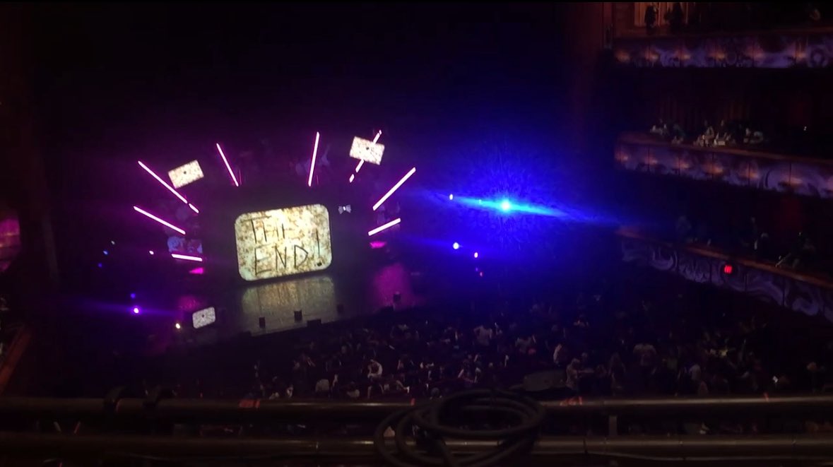 biwikin's tweet photo. throughout all these years of attending these shows, it’s still special to me❤️‍🩹 https://t.co/TcPJpatUxy