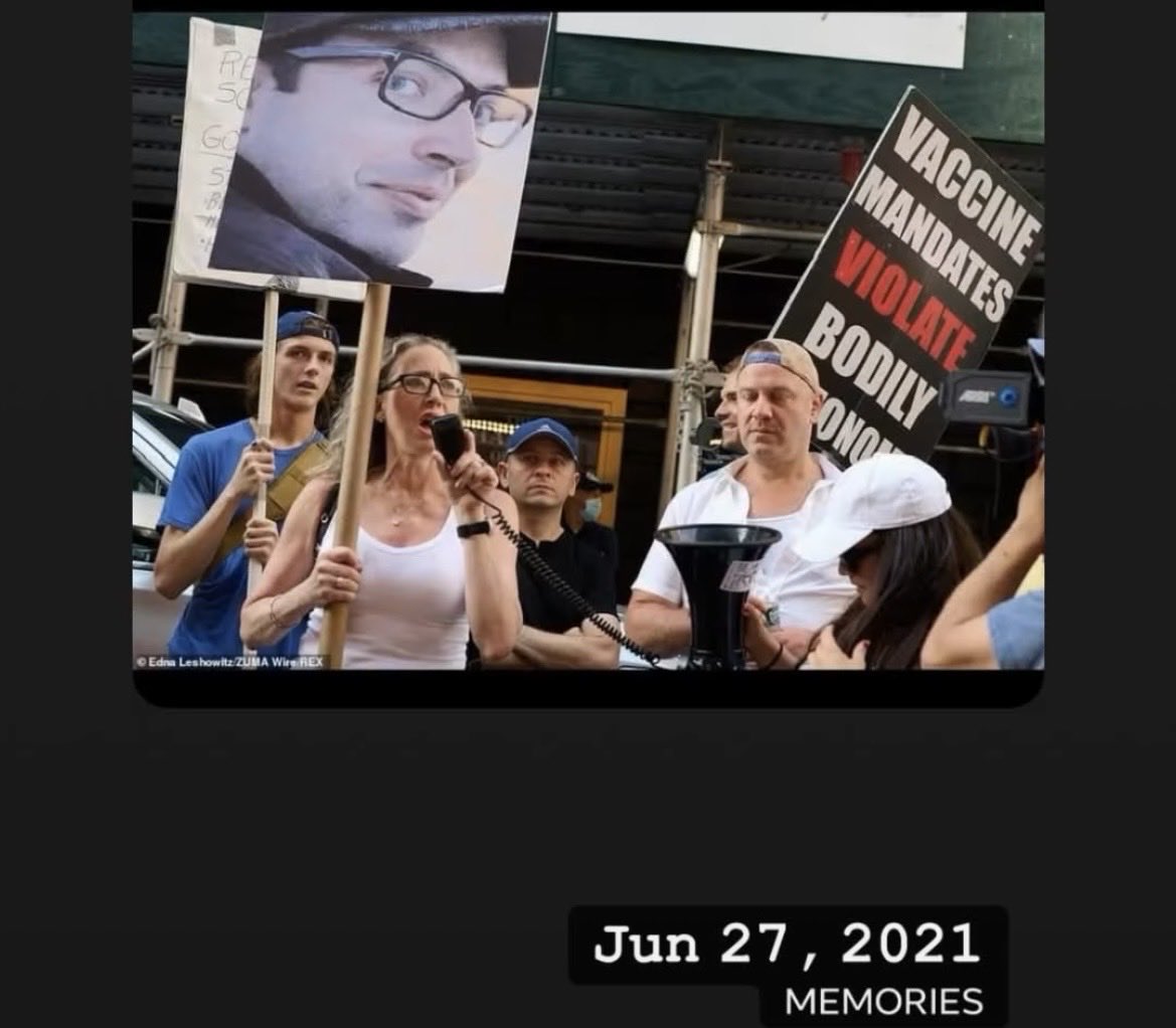 PamelaE83716920's tweet photo. 5 years ago today, @springsteen opened Broadway with vaccine mandates. I’ve lost count of how many performers &amp; stagehands who have been murdered by the shots. Including my stepson Benjamin. https://t.co/z8OFYq75Zm