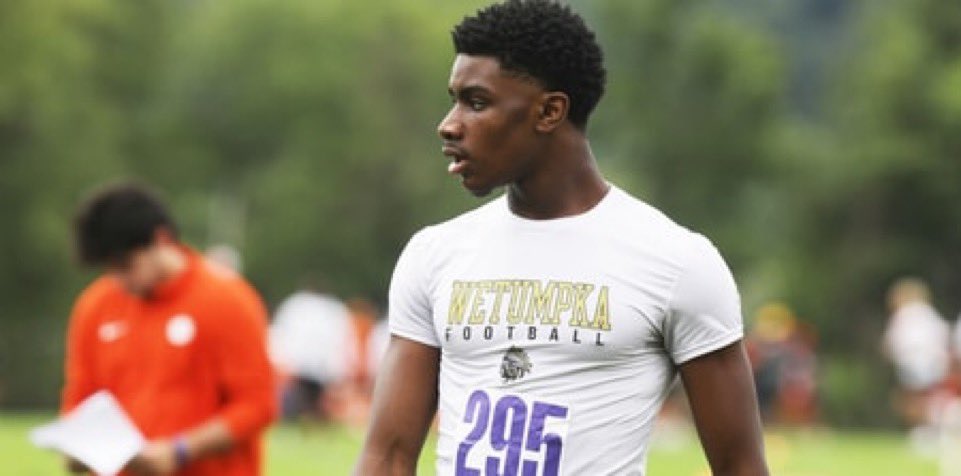 Corey_Bender's tweet photo. No. 1-ranked TE: Florida is a “very high priority” after multi-day experience in Gainesville 🚨🐊

DETAILS: https://t.co/ODtZ8y8haz (On3+) https://t.co/XWTL0uWcZb