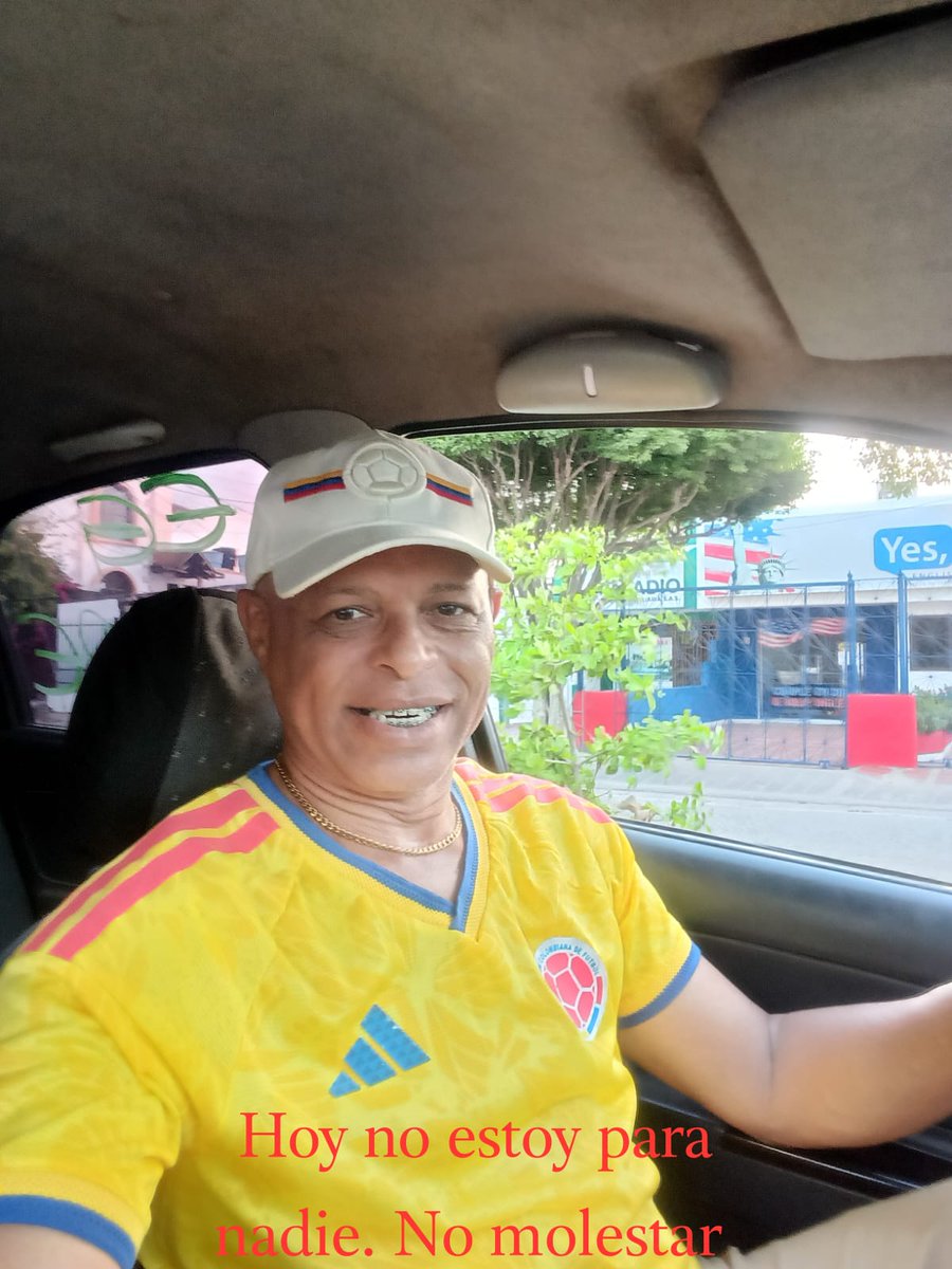 Edsoba's tweet photo. Hoy juega mi selee ⚽ https://t.co/kFBIhCZg8o