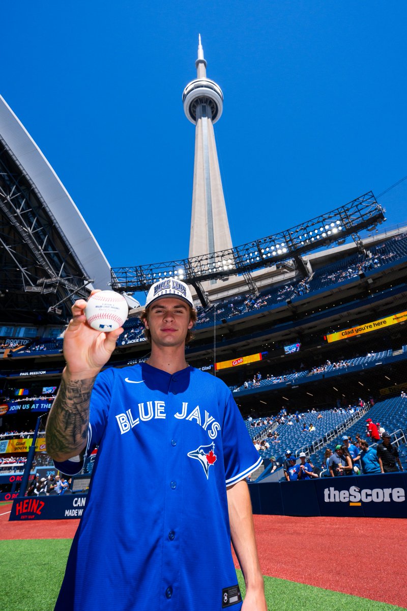 BlueJays's tweet photo. Our newest Bud 🤗 https://t.co/oAhE2oCl6m