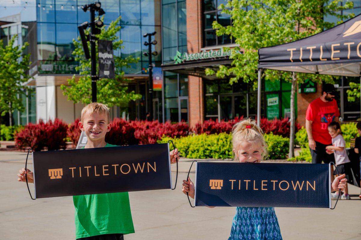 titletown's tweet photo. Photos we love, but never posted. https://t.co/zlrGGN604h