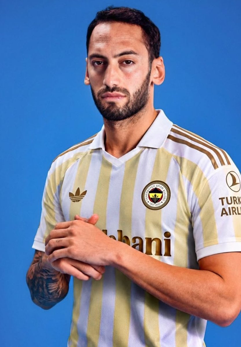 _vlknylmz's tweet photo. Bu saatten sonra 'para istemiyorum üstüne para vereyim' dese bile sakın transfer etmeyin bu Hakan Çalhanoğlu'nu. @GalatasaraySK https://t.co/wKNUJyL9SO