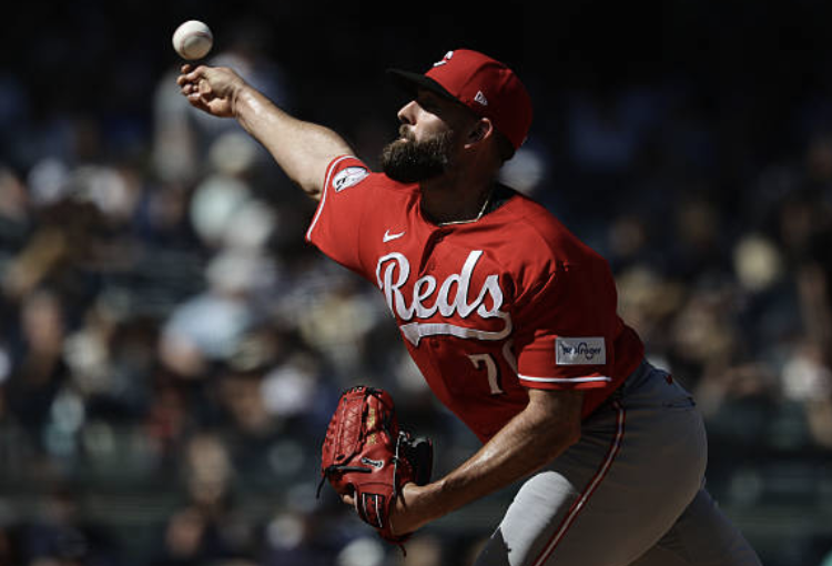 LanceMcAlister's tweet photo. Good for Tejay.....
Tejay Antone has allowed just 1 earned run over his last 15 appearances.

His 0.57 ERA in that time ranks 3rd among relievers with 14.0+ innings pitched.

His 12 appearances in June are T-2nd among all NL pitchers.

Season: 2.38 ERA, 21 appearances, 20 K in 22.2 innings.

Batters are just 4 for 41 with 13 K on his sweeper.

#Reds