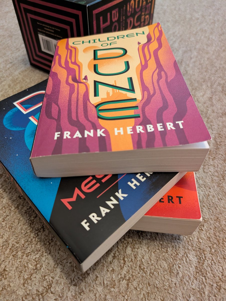 SimonaRuxanda's tweet photo. Technology: Thou shalt not make a machine in the likeness of a human mind
Politics: When religion and politics travel in the same cart, the riders believe nothing can stand in their way
Emotion: Fear is the mind-killer. Fear is the little-death 
 #frankherbert #dune https://t.co/3hpXPYSHzL