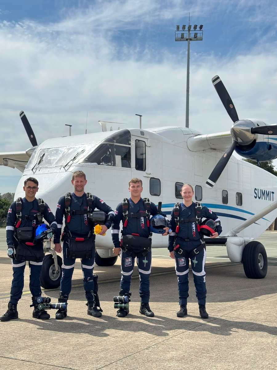 RNParaDisplay's tweet photo. More images from the AFDNE 26 todayโฆ Lovely to jump the Skyvan!! did you come and meet the team..? #StepIntoTheAbyss @RoyalNavy @RoyalMarines #ArmedForcesDay #AFD26 https://t.co/P289jFTatT