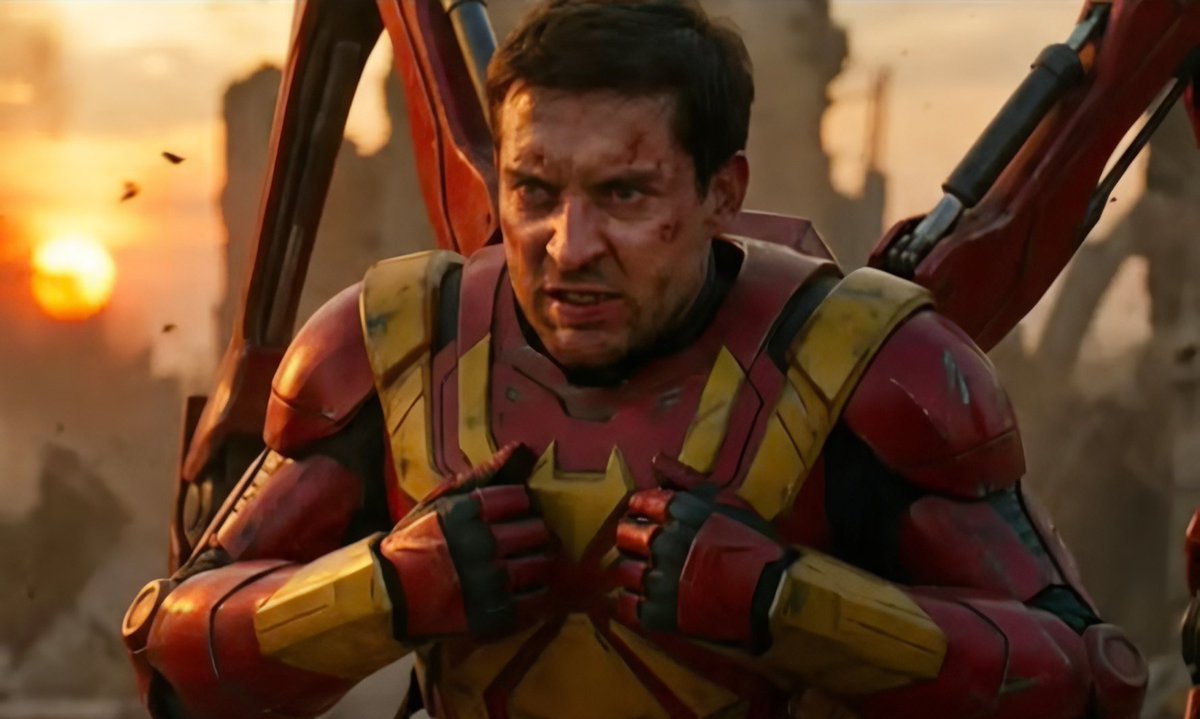 Ray_XD1r1's tweet photo. In the opening of Avengers doomsday incursion will happen tobey and wolverine deadpool and magneto will fight.tobey's villains will also help and tobey is getting and golden red iron spider suit but he will lose and his world will destroy and TBA will take him https://t.co/lmMMpeAdCK