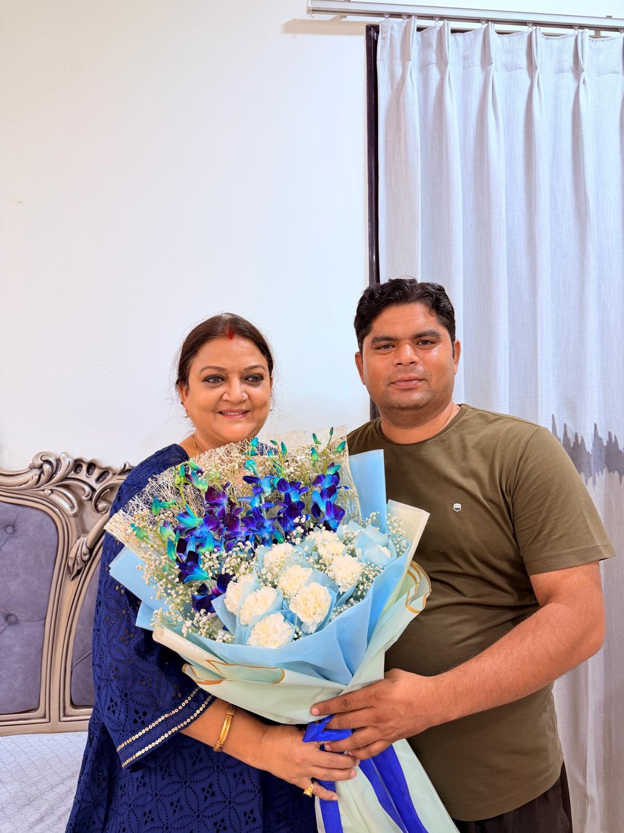 bansiwal_dk's tweet photo. आदरणीय बुआ जी,
आपको जन्मदिन की हार्दिक शुभकामनाएँ एवं अनंत मंगलकामनाएँ।
 आप इसी प्रकार समाज और जनसेवा के क्षेत्र में नई ऊँचाइयाँ प्राप्त करती रहें तथा आपका जीवन सदैव खुशियों से परिपूर्ण रहे।
जन्मदिन की हार्दिक बधाई एवं शुभकामनाएँ।
सादर प्रणाम।🎂🎂❤️❤️🌸🌸 https://t.co/6YoB3uNFte