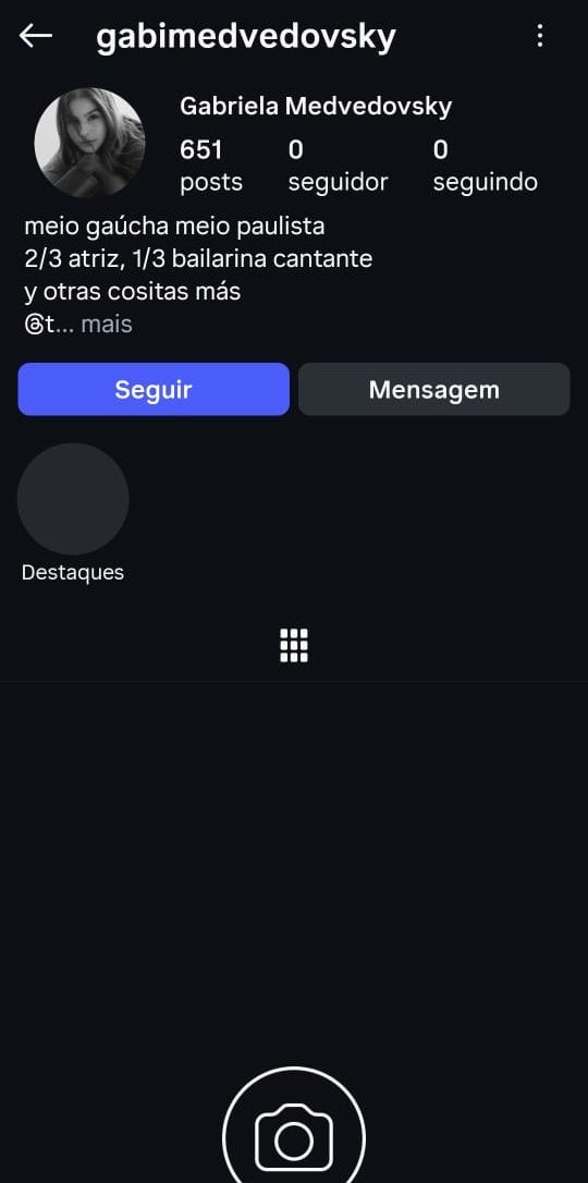 Liceguim's tweet photo. Imagina uma sub ver os stories e bloquear um perfil fake só porque viu falando do macho dela, e ela ainda curtir comentários de deboche sobre a loquinha. @gabimedvedovsky 🤮 https://t.co/U9DDAopFBC