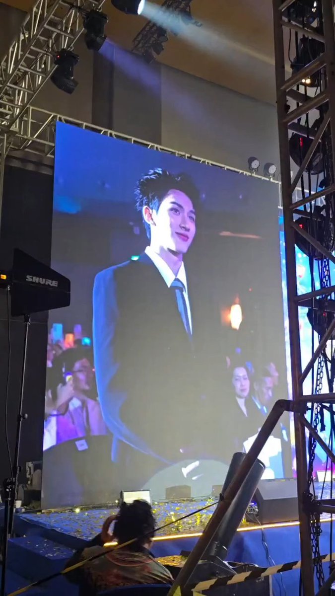 nutty_sreesuda's tweet photo. เซิร์ฟหล่อมาก☺️🤏
#TPopStar3xSurfJava
#ThaiFest2026YangonxSurfJava
#swensurf https://t.co/deop2oqMRF