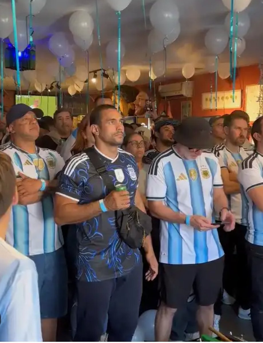 JRdoPasseando's tweet photo. Se tivesse um bar Temático da Argentina em Campo Grandes, vc iria assistir? https://t.co/If5cxPr63l