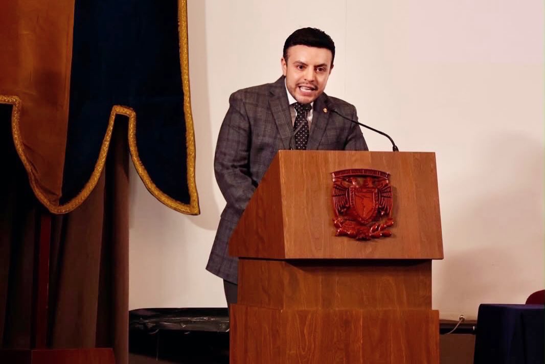 IfigeniaMtz's tweet photo. En su mensaje, nuestro presidente @Roronava destacó que el legado de su abuela continúa inspirando una visión de la economía al servicio de la igualdad, el desarrollo y el bienestar de nuestro país.
3/5 https://t.co/J5OgNf7Y2J