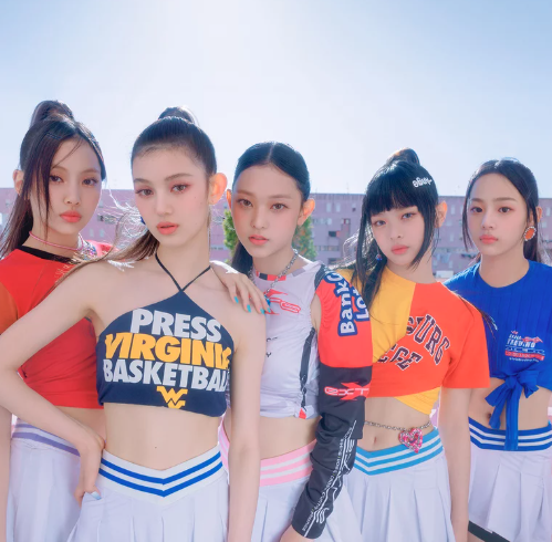 AboutMusicYT's tweet photo. In honor of their 4th anniversary, post your most favorite moments and songs by NewJeans. https://t.co/d3PWJJ4Yw4