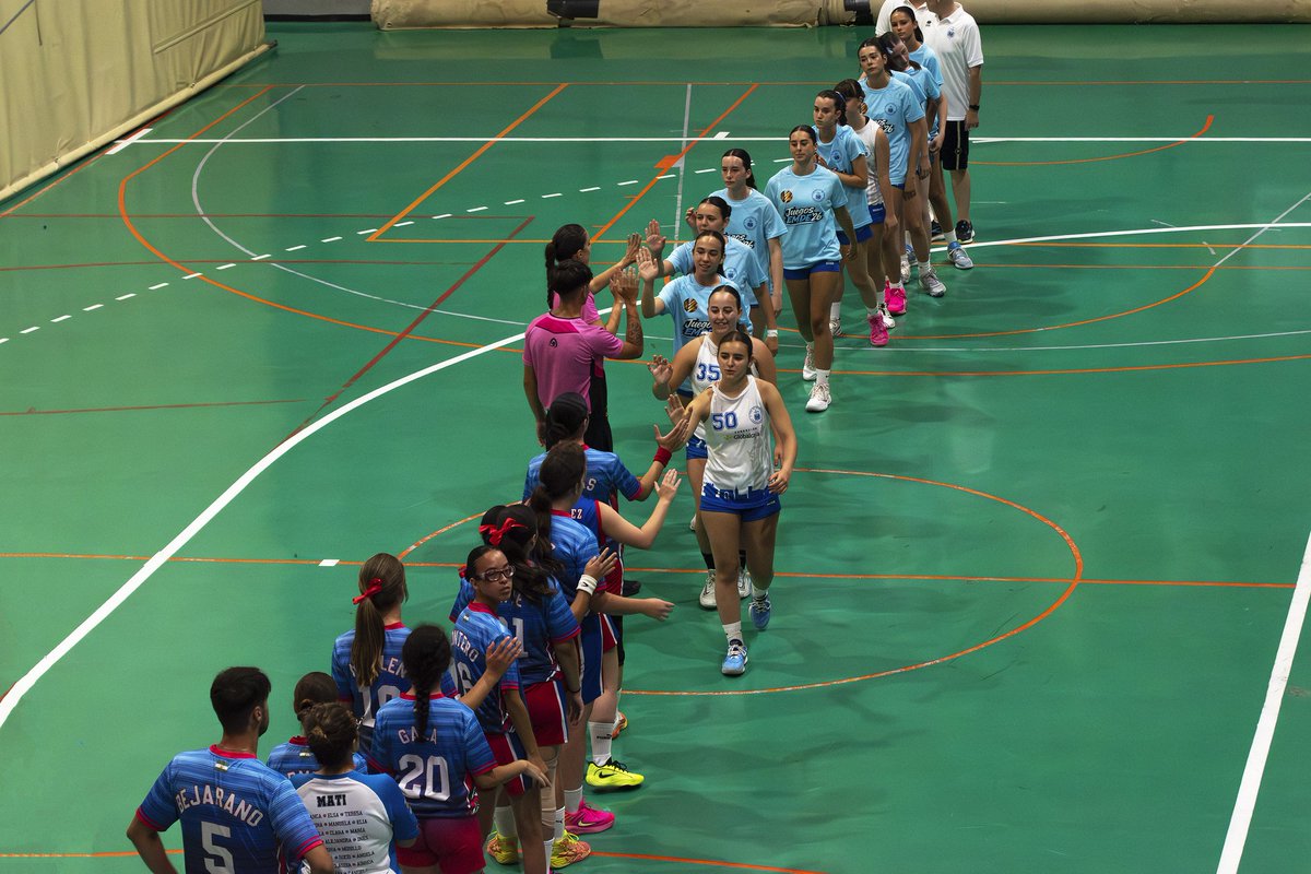 JuegosEMDE's tweet photo. 🏆 ¡Qué gran jornada hemos vivido hoy en los #JUEGOSEMDE2026 de Categoría Cadete!

El deporte ha vuelto a ser el gran protagonista, con una intensa jornada de competición que se ha desarrollado con total normalidad y un ambiente extraordinario. 👏

⛪✨Además, hoy hemos celebrado la Eucaristía Oficial, un momento de encuentro y reflexión que forma parte del espíritu de este campeonato.

🔥 Y esto aún no termina... ¡Mañana llega el gran día para la categoría cadete! Se disputarán las semifinales. 💪🏅

¡Muchísima suerte a todos los equipos!

✅️ Clasificaciones: https://t.co/KiteyBERPH

#deportescolar