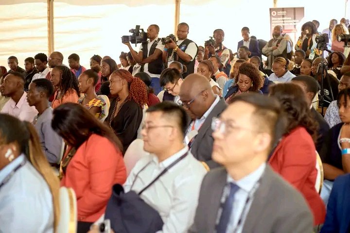 MADIKASYMP34879's tweet photo. 🇨🇩 Retour en images de ma participation à la #DRCMiningWeek2026.
Honoré d'y avoir représenté le @RJIMC_Officiel en ma qualité de Coordonnateur National.
Une jeunesse préparée aujourd'hui, c'est un secteur minier plus fort demain. 
#RDC #Mining #YouthInMining @drcminingweek https://t.co/1HWPVMdLsK