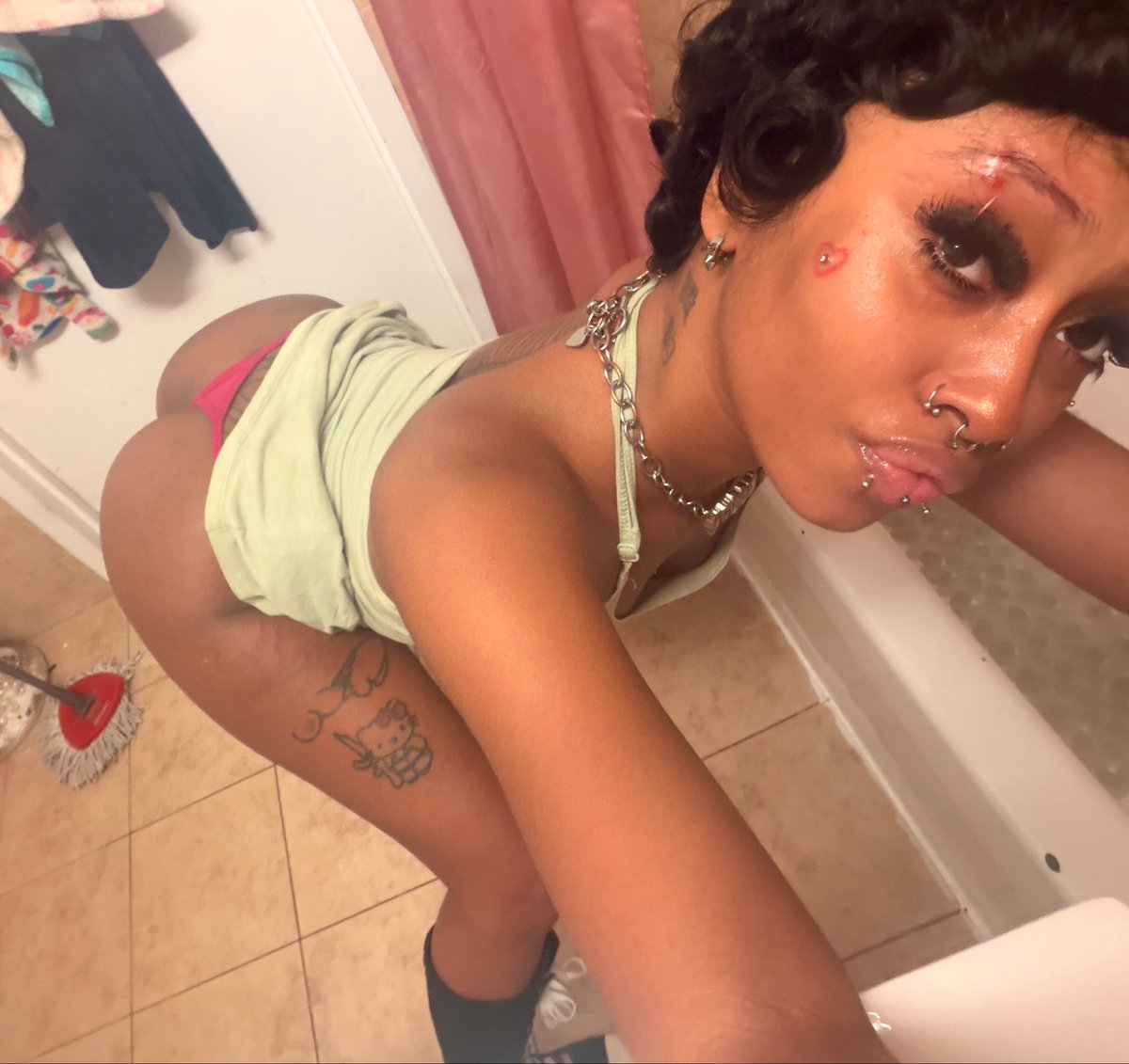 petite_baby_bri's tweet photo. You pulling out?😏 https://t.co/dViWpN13us