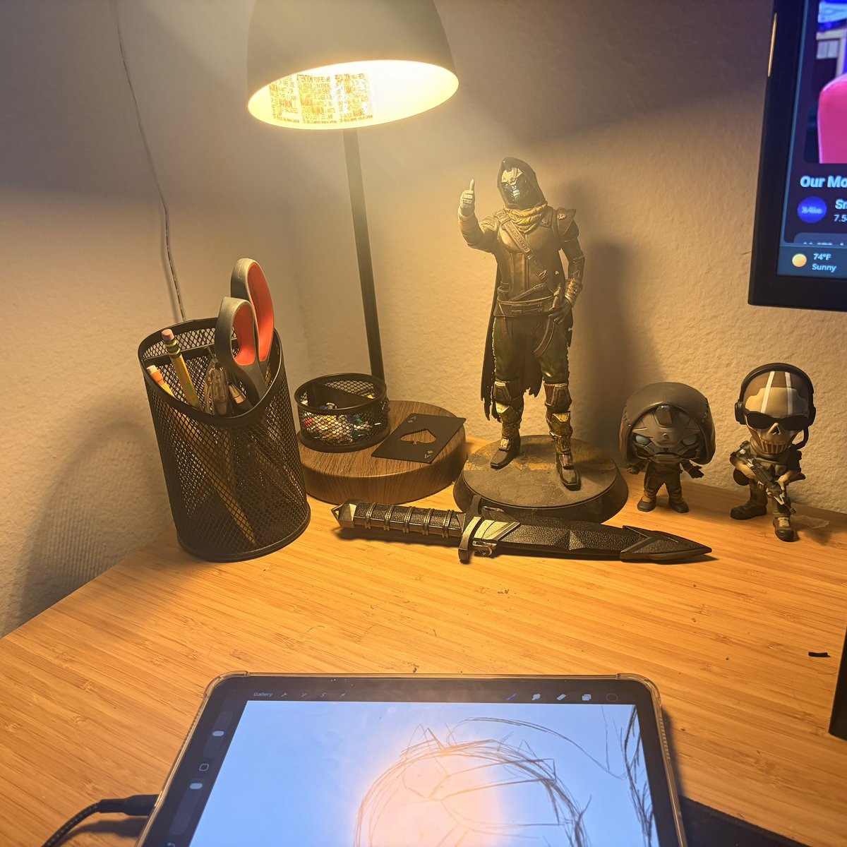 NIGHTAURUS's tweet photo. Cayde :3 and stuff https://t.co/DyOw8RlH1c