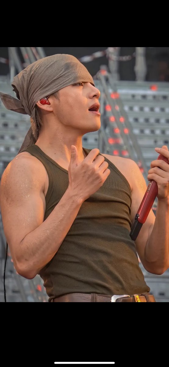 ImThirstaekim2's tweet photo. If anyone needs me I'll be here!! 😭🥵🥵🥵😍😊 https://t.co/wc9RWWWdHA