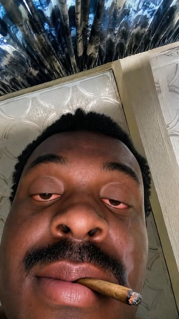 vetsolo28's tweet photo. @zamaniii00 Make sure u fk 62 virgin https://t.co/BEZC16nJ8S