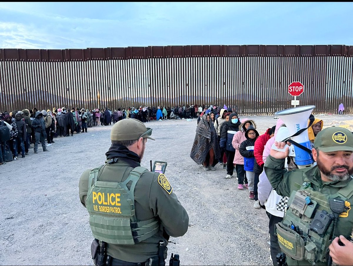 DallasKing2022's tweet photo. @David_J_Bier The assault on our freedom is why we need the immigration checkpoints.  What are you afraid of, showing ID? https://t.co/cJ1AIGMY2A