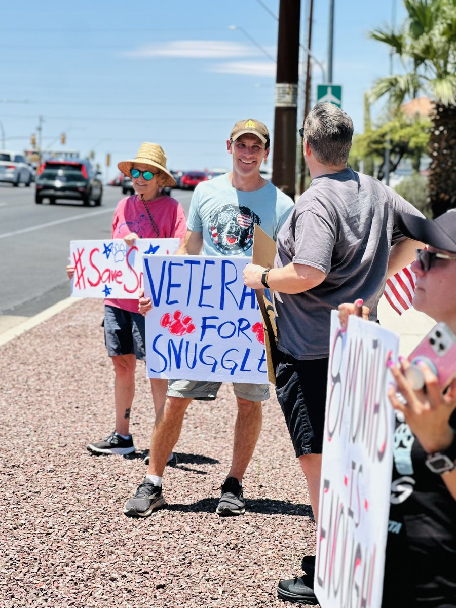 Herb_Minstrel's tweet photo. 🇺🇸 Great success!!!

So many amazing people showed up to support the #FreeSnuggles movement! Lucy had an incredible time too—her tail wagging as she was greeted by so many people who supported and followed us through the whole #SaveLucy journey. We also had countless cars honking, waving, and showing their support as they drove by!

It was wonderful meeting Snuggles’ mom and the rest of the family. They are beautifully kind people who don’t deserve the heartbreak they’ve been forced to endure. Snuggles is a working livestock guardian dog helping this family protect the animals that provide food and support for their household who has had to endure 9 months in the local shelter for acting like an LGD is supposed to act! 

Government overreach like this must stop. Authorities should not be inserting themselves into people’s lives and dictating how they live because of weaponized technicalities that come from zero-common sense laws.

Thank you to everyone who came out, waved, honked, shared our story, and stood with us. Together, our voices are being heard. 🇺🇸❤️

@PimaSheriff please send Snuggles back to his family!! 

 #SaveSnuggles #SaveLucy